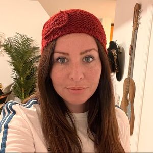 NWOT Springfield Crochet Beanie